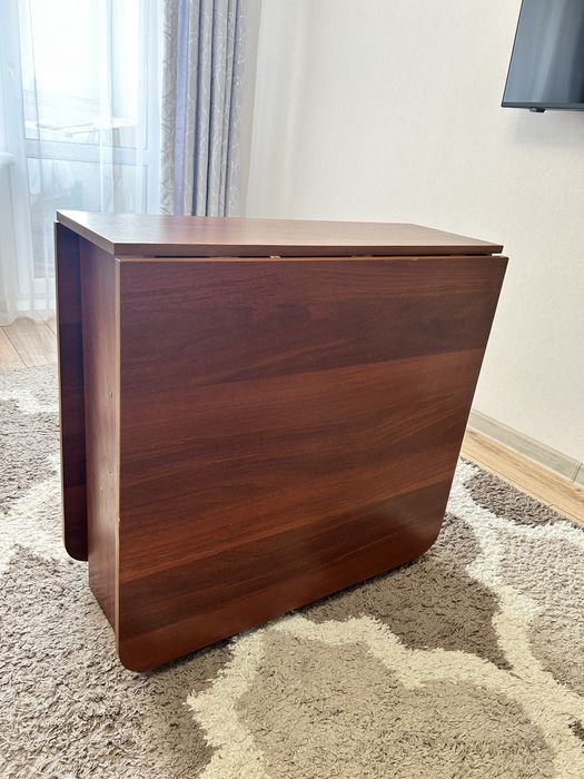 Продам стол книжку