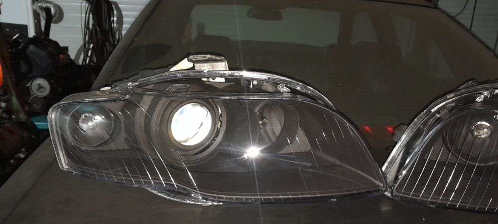 Продавам фарове за а4 б7