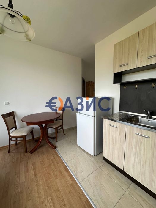 Продава се Двустаен апартамент в к.к. Слънчев бряг - 42 кв.м за 1477 €/кв.м - Снимка #3