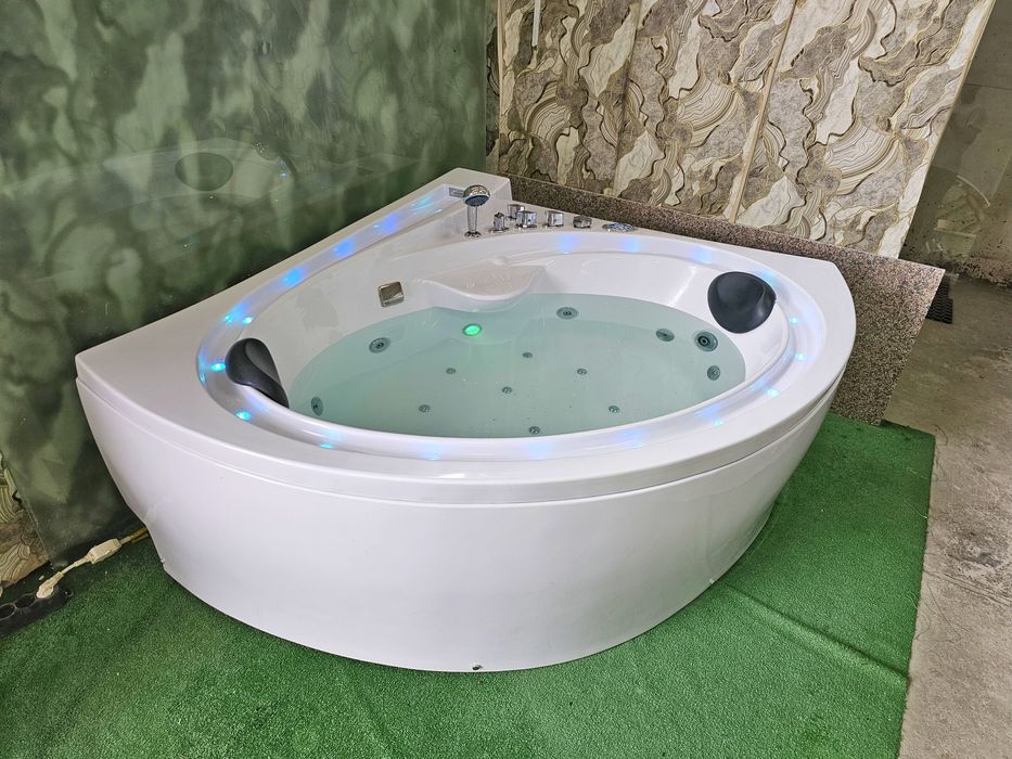 *Spa*  Джакузи (Хидромасажна Вана) с Подгрев до 50° 1.59х1.35