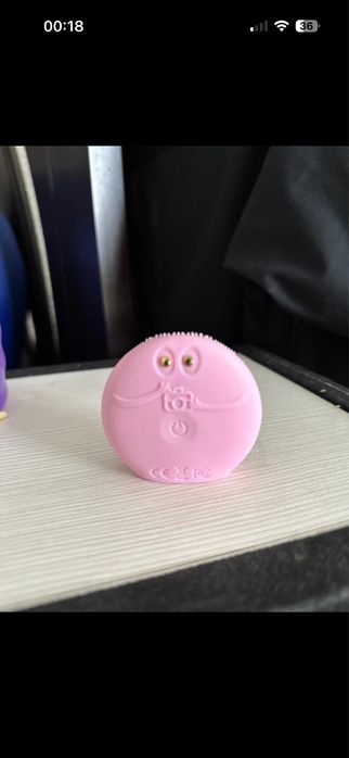 FOREO Dispozitiv de curatare faciala