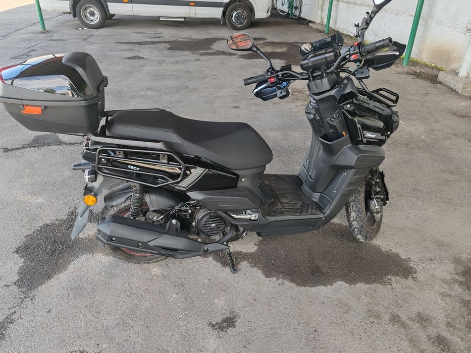 Скутер TANK, 150 кубов