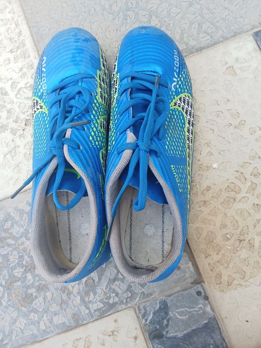 Бутсы Nike air, 37 размер.  Продаю людям из Ургенча