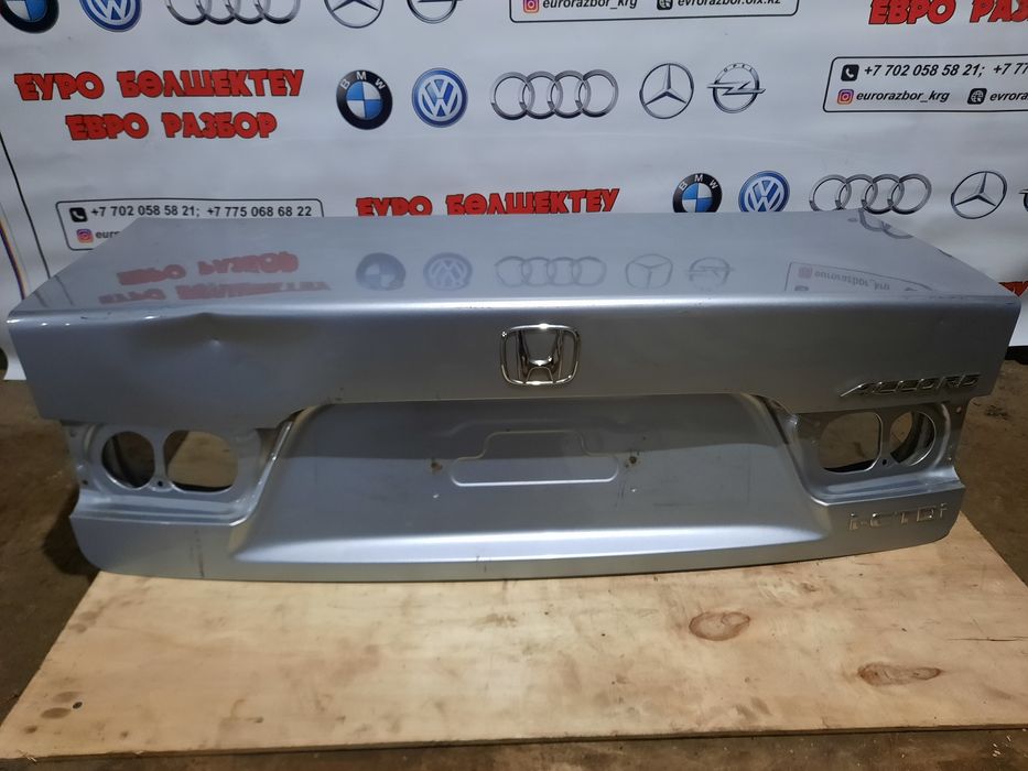 Крышка багажника Хонда Аккорд