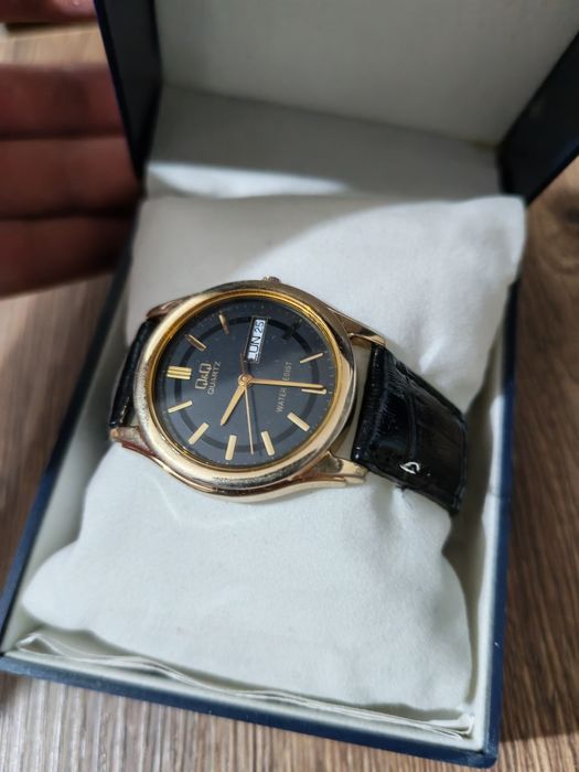 Продаю мужские часы