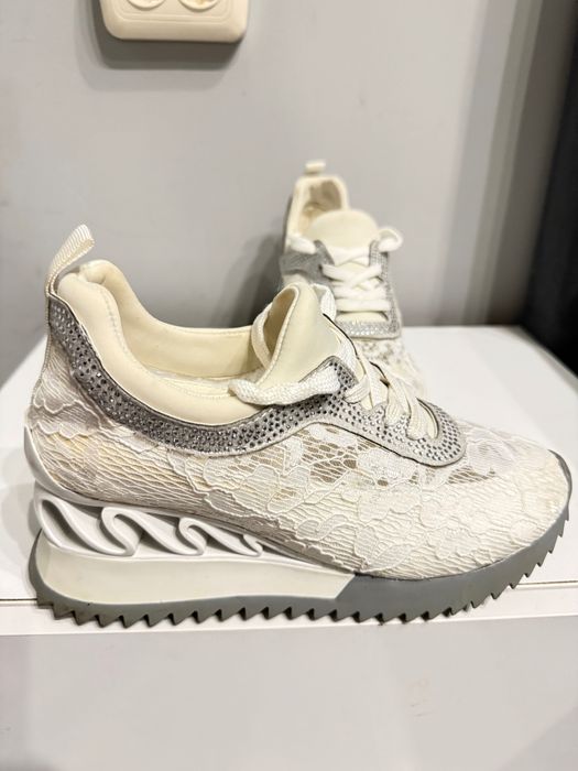 Дамски бели сникърси