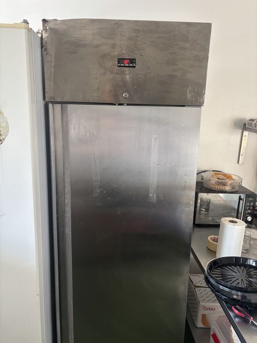 Mixere, dulapuri frigorifice duble, congelator