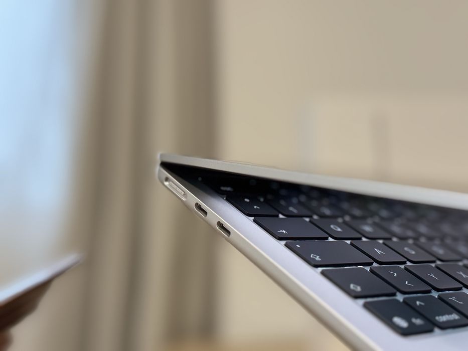 Macbook Air M4 SILVER 16 GB RAM 256 SSD NOU garanție