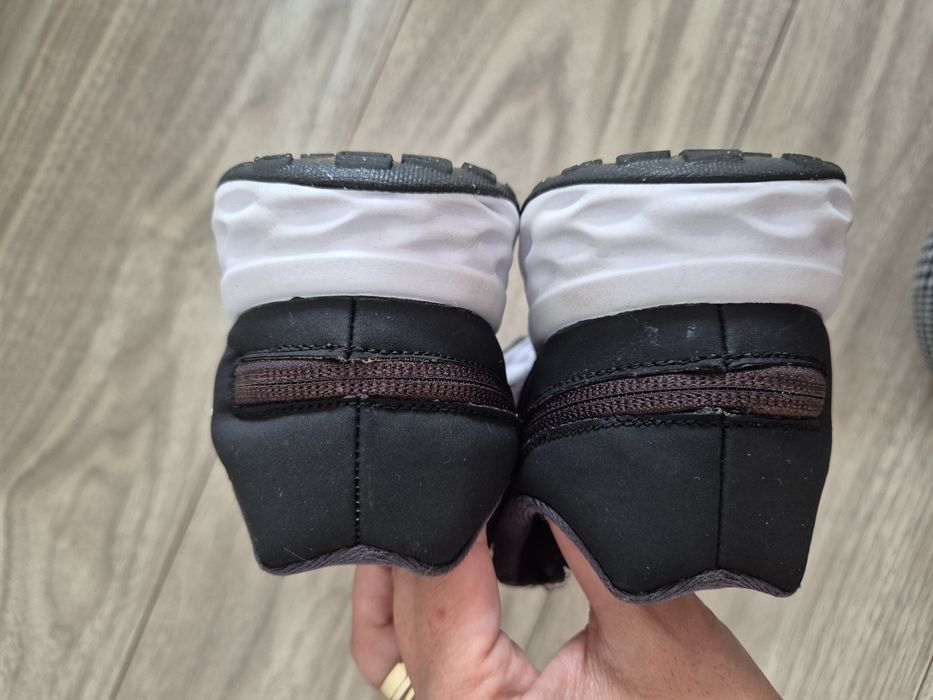 Adidasi Nike,marimea 35