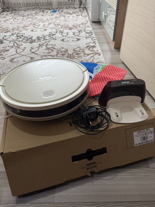 Продам робот пылесос