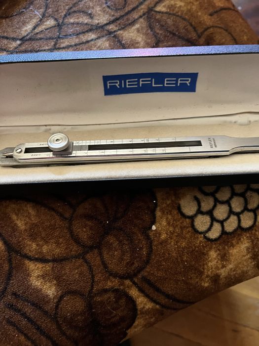 Прецизен измервателен инструмент Riefler