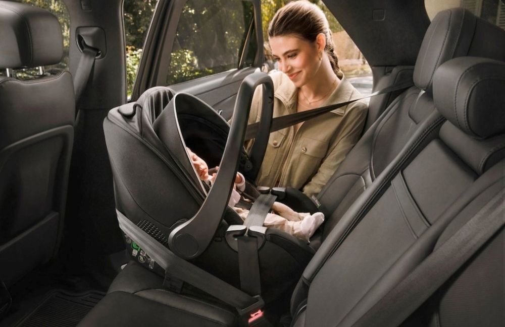 Vând Scaun auto Chicco I-Size Kory Plus, +0 luni, 40-85 cm, negru