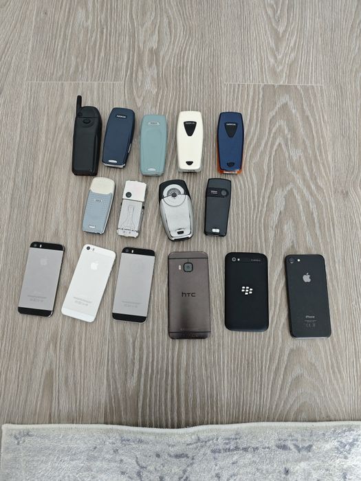 Lot telefoane de coletie