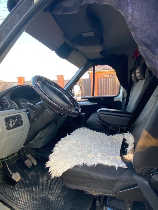 Продать машину !!