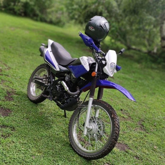 Продам мотоцикл 250 кубов