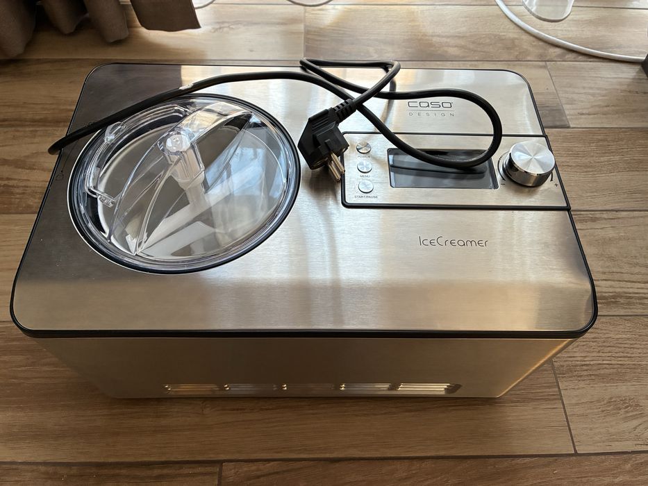 Vând aparat de înghețată cu compresor, CASO