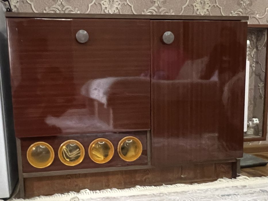 Бар холодильник в хорошом состаяние