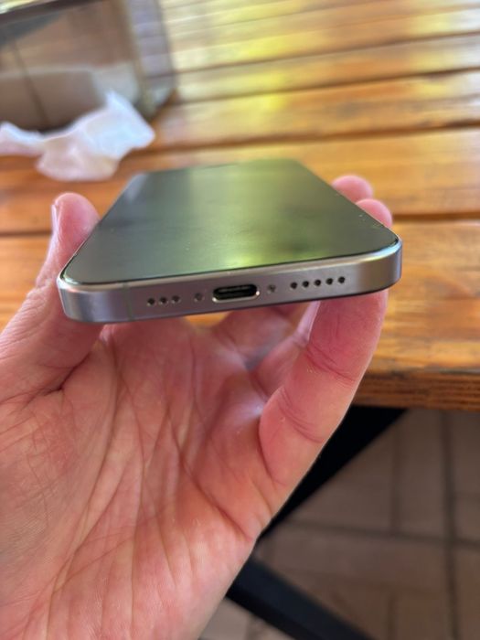 Продам iphone 15 pro