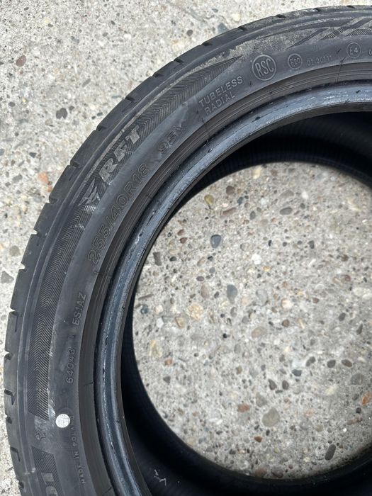 Set anvelope vara pe 18 bridgestone, 255x40-18 și 225x40-18