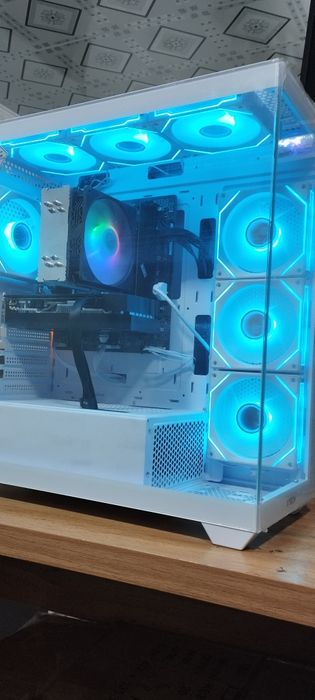 Aquvarium case, igravoy kompyuter.