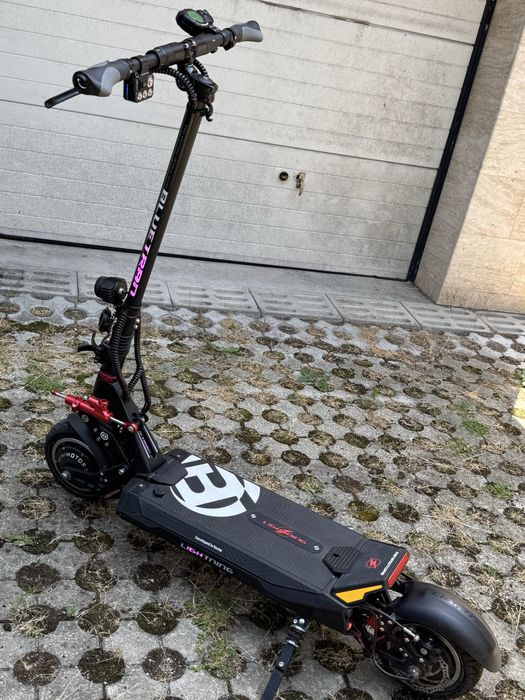 Ел. Тротинетка MiniMotors "Bluetran Lightning"