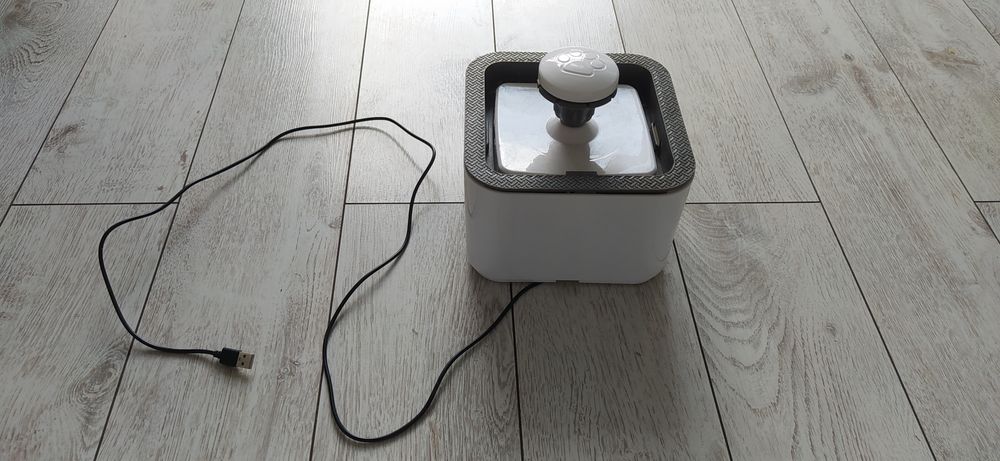 Фонтан-поилка для кота/кошки