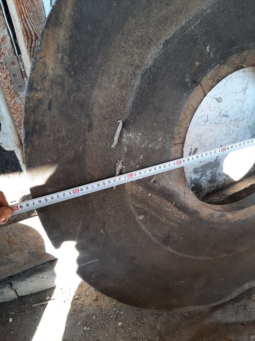 Продам наждак камень огромнай.