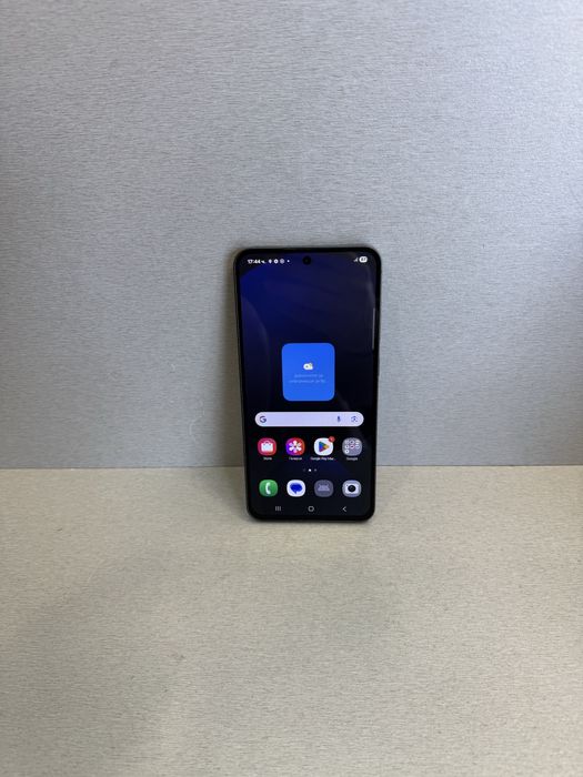 Продавам отличен Samsung S24 FE 256GB