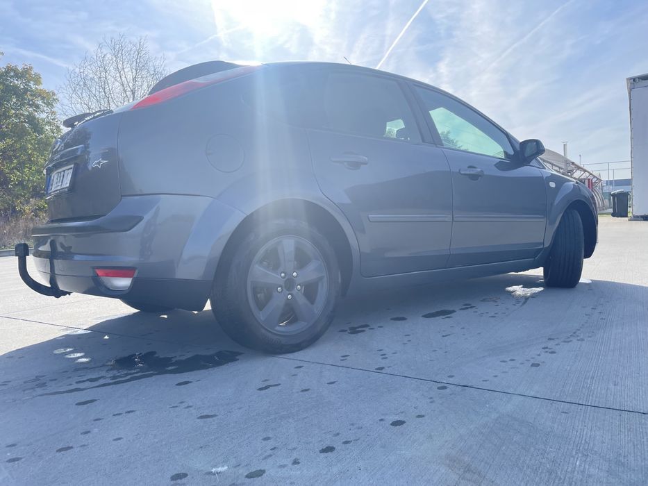 FORD Focus 0 — imagine 4