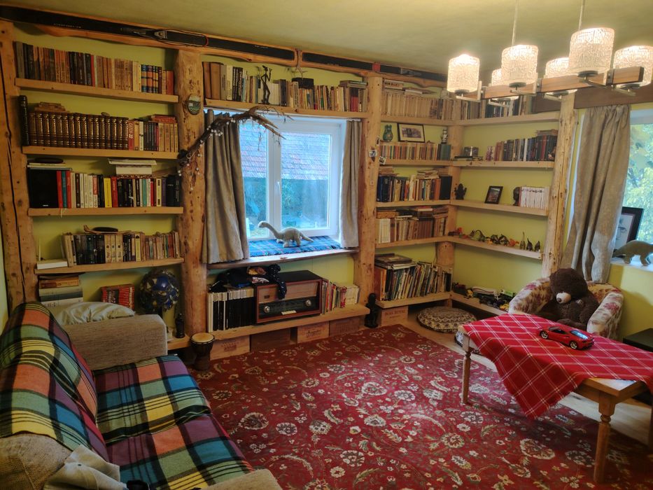 Case, camping și 1 hectar de teren la întrarea în parcul național Rete