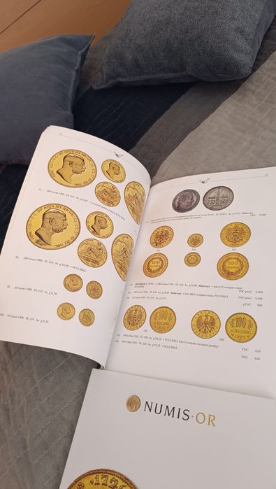 Каталози за монети и медали