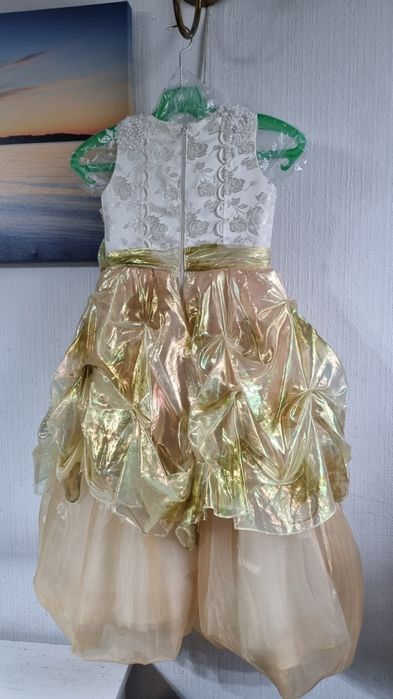 Бална рокля за момиче 5-7 г