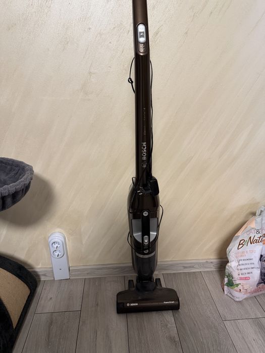 безкабелна прахосмукачка бош bosch flexxo 4