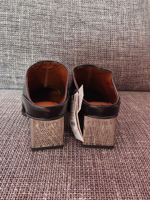 Нови кожени обувки (mules) Zara, номер 38