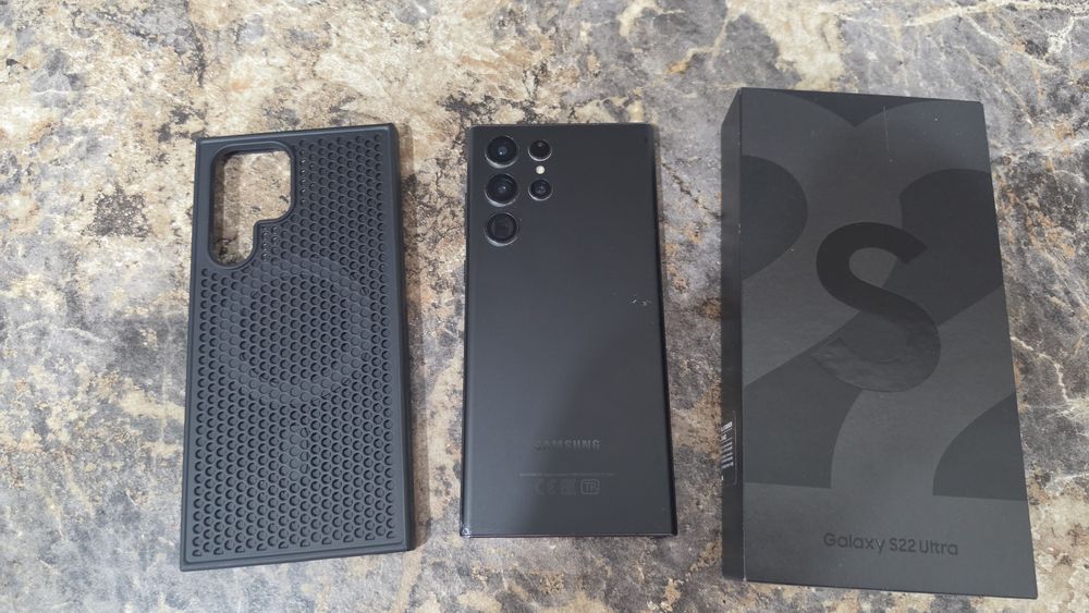 Продам Samsung s22 ultra