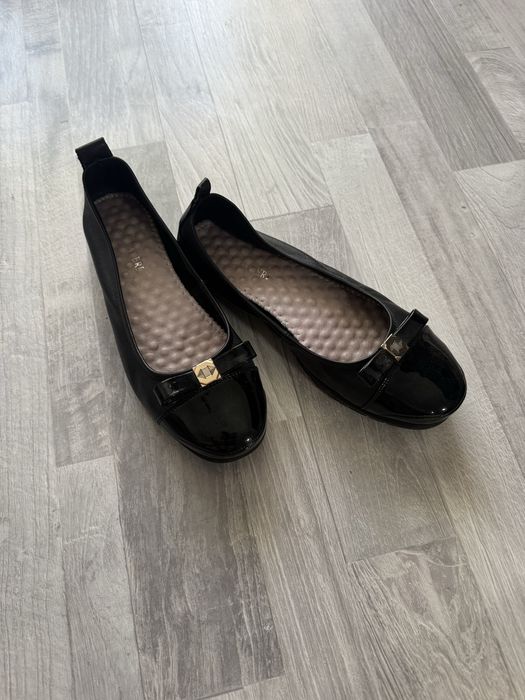 Продам кожанные лодочки