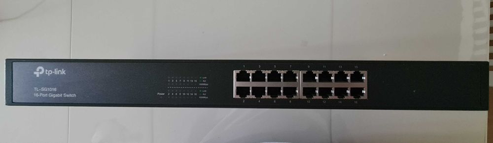 Коммутатор TP-Link TL-SG1016