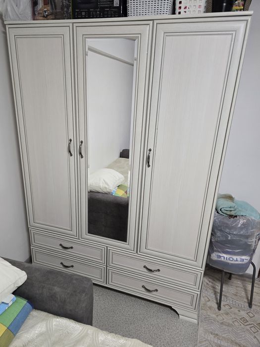 Продам гарнитур.