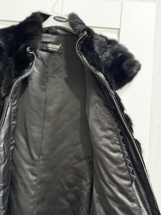 Продаеться норковая безрукавка