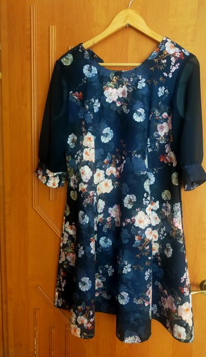 Продам платье 46 размер