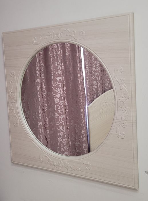 Продам зеркало в отличном состоянии