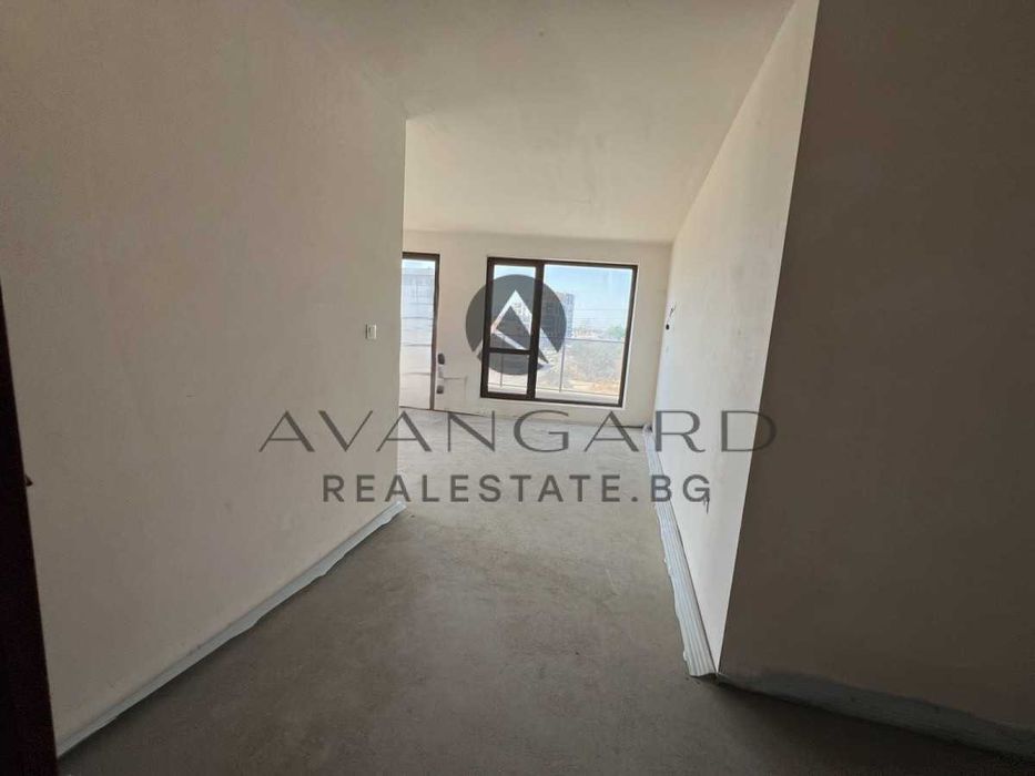 Продава се Тристаен апартамент в Пловдив, Христо Смирненски - 139 кв.м за 991 €/кв.м - Снимка #1