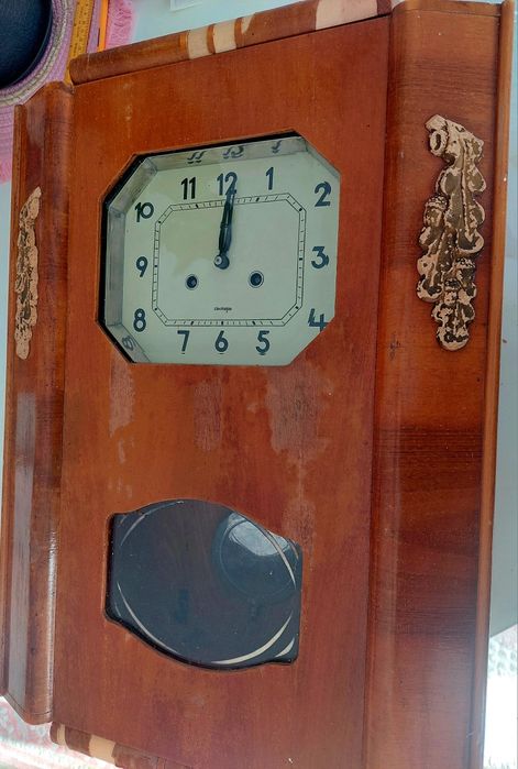 Продам часы  советские с боем.