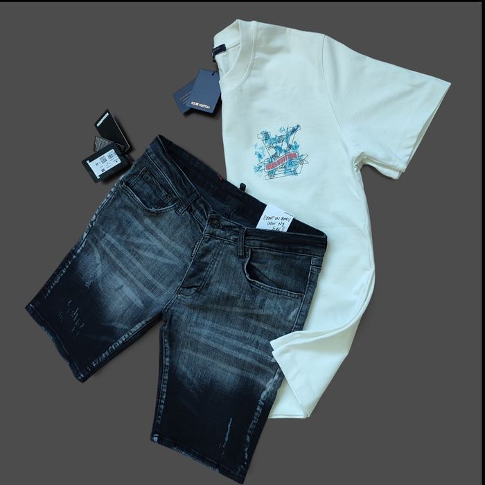 Tricou plus blugi scurti