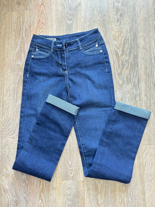 Продам джинсы на худенькую девушку