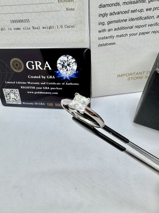 Сребърен пръстен с мойсанит (Диамант) 1 карат