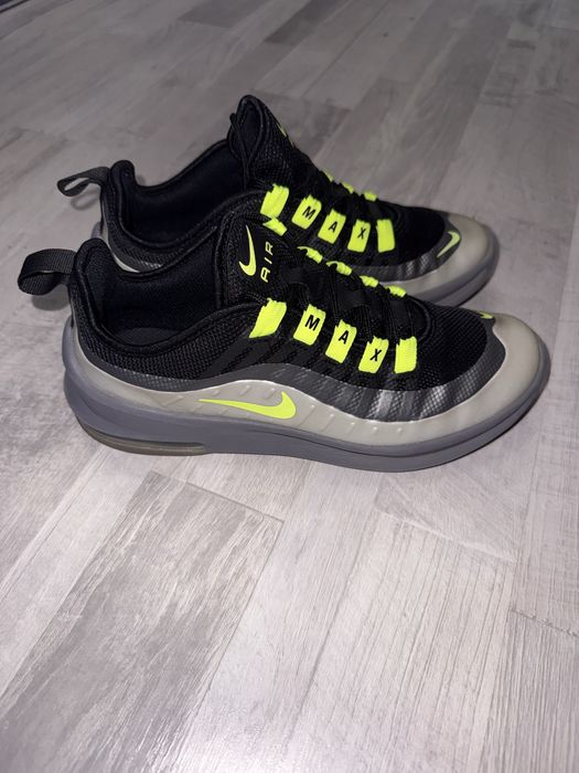 Маратонки Nike, Champion