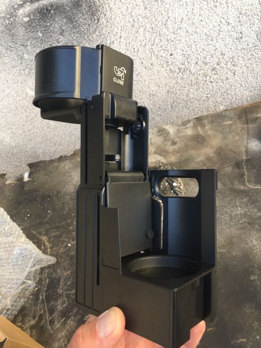 Намалям!Cup Holder-Mercedes W211,C219CLS/E-class(поставка за чаша)