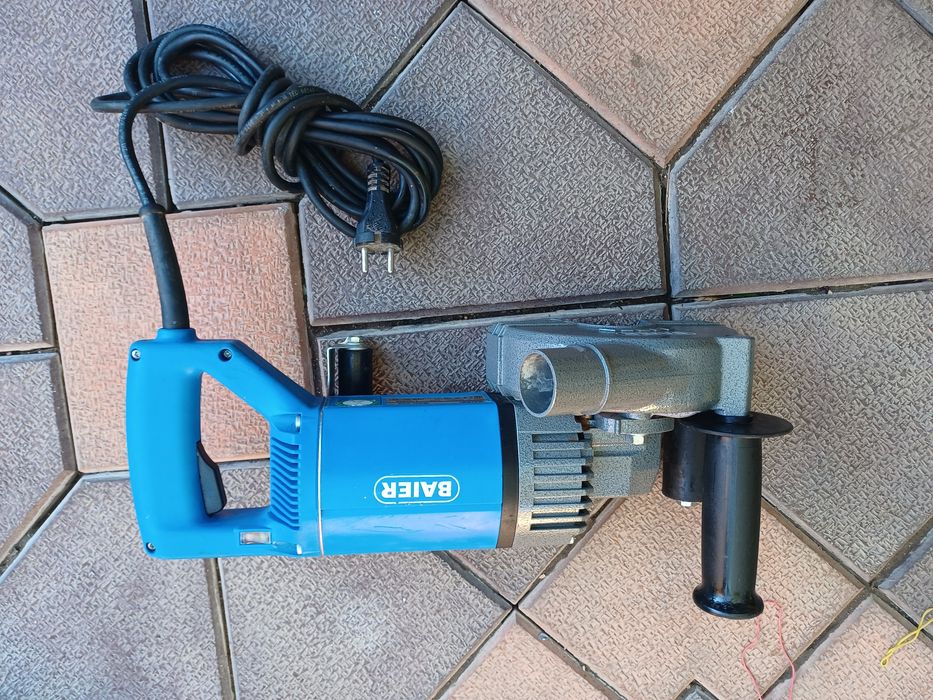 Masina de făcut caneluri  BAIER   BDN  452