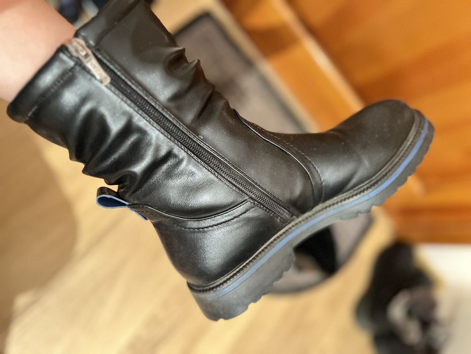 Продам зимние сапоги